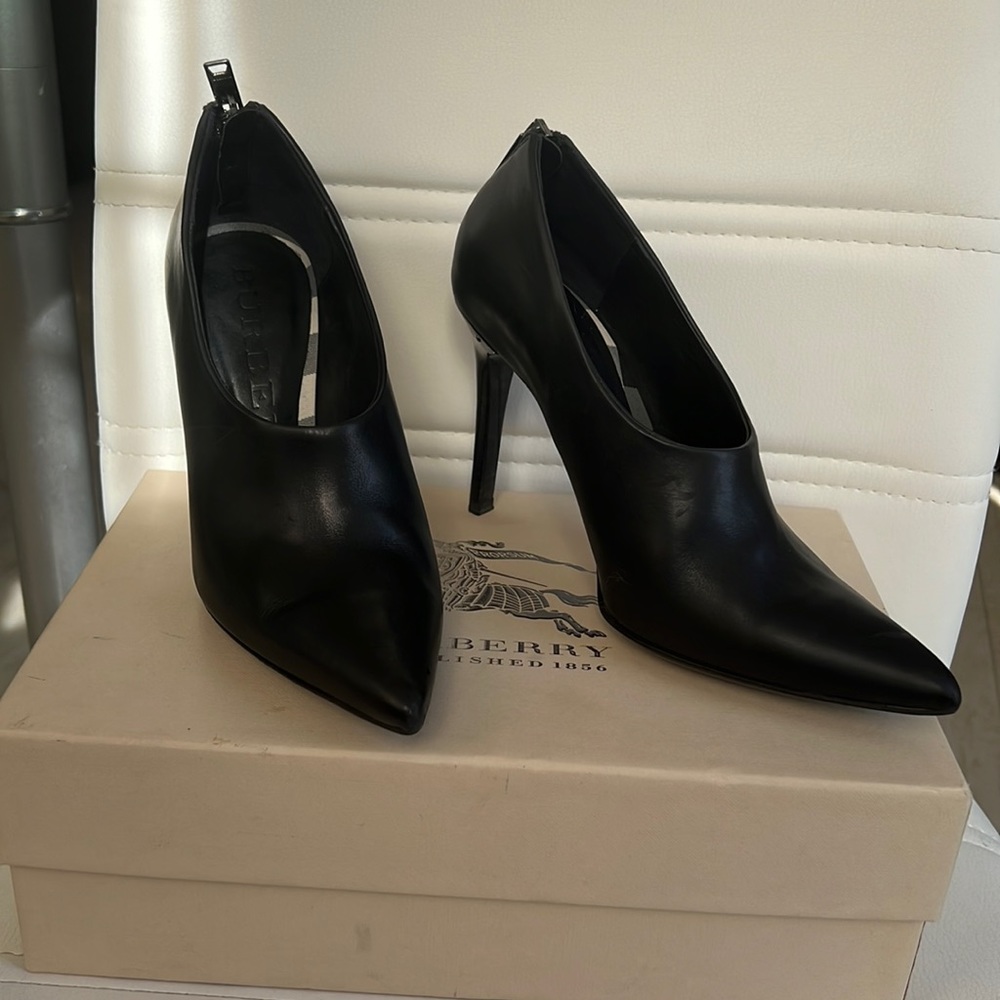 BURBERRY AUTHENTIC BOOTIES